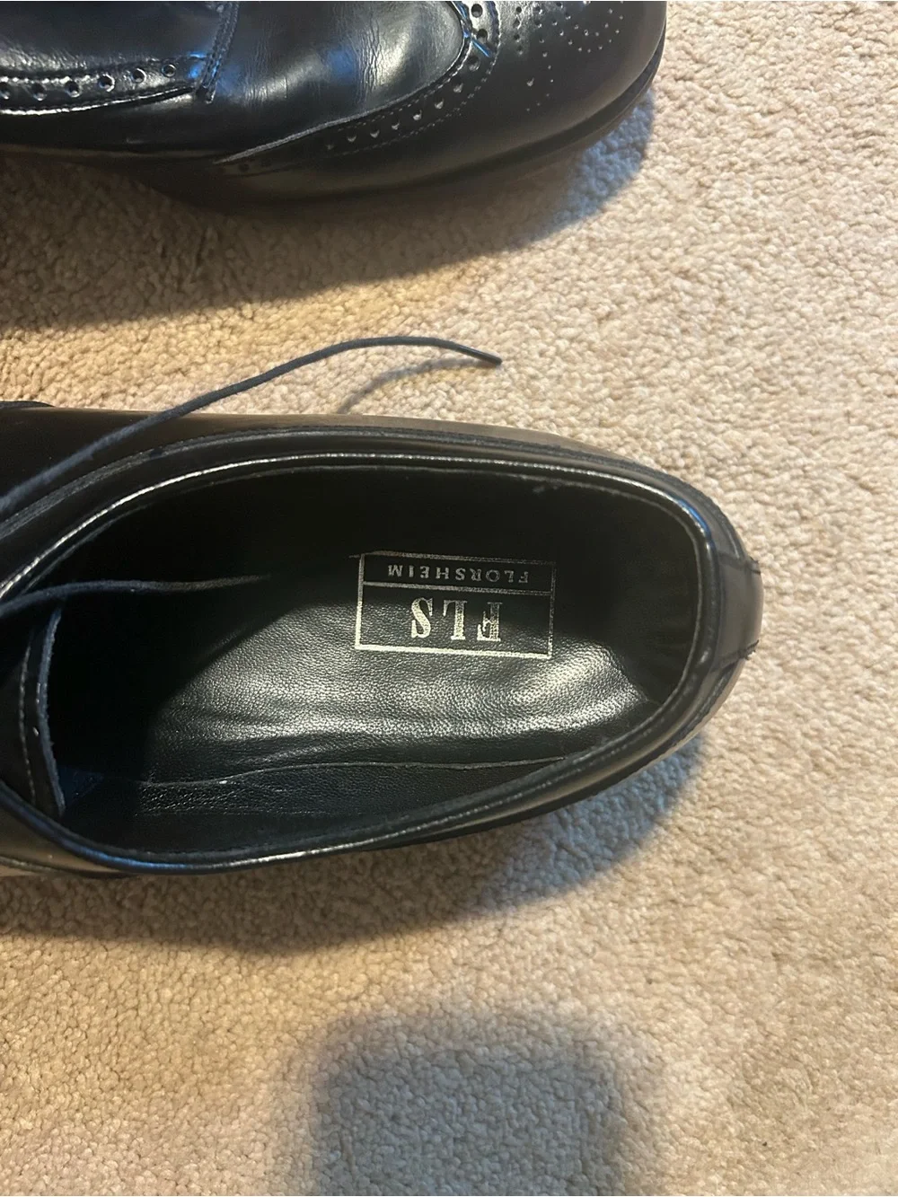 Florsheim Men’s Black Leather Wingtip Derby Shoes